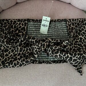 Ban due Top Brand new tie in the front